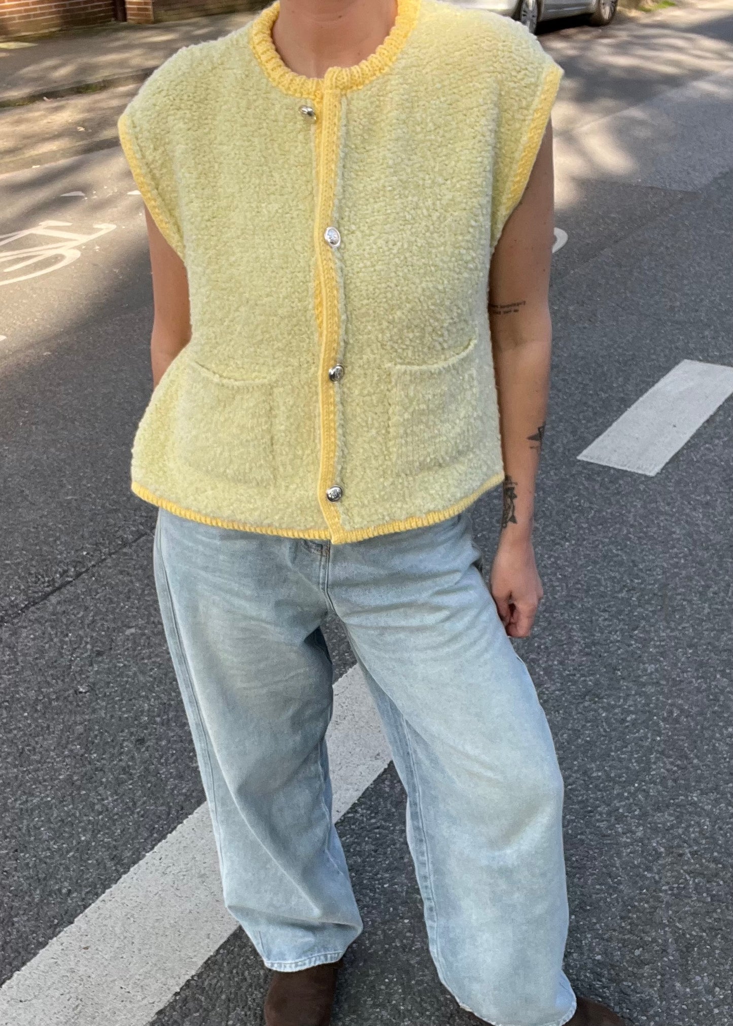 KNIT VEST butter yellow