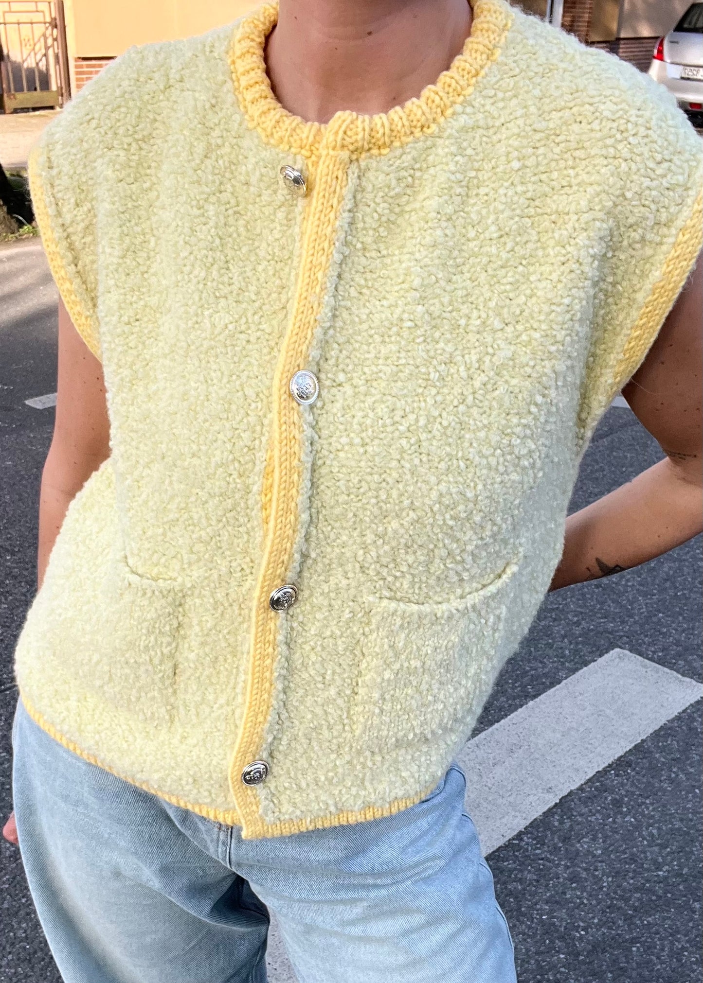 KNIT VEST butter yellow