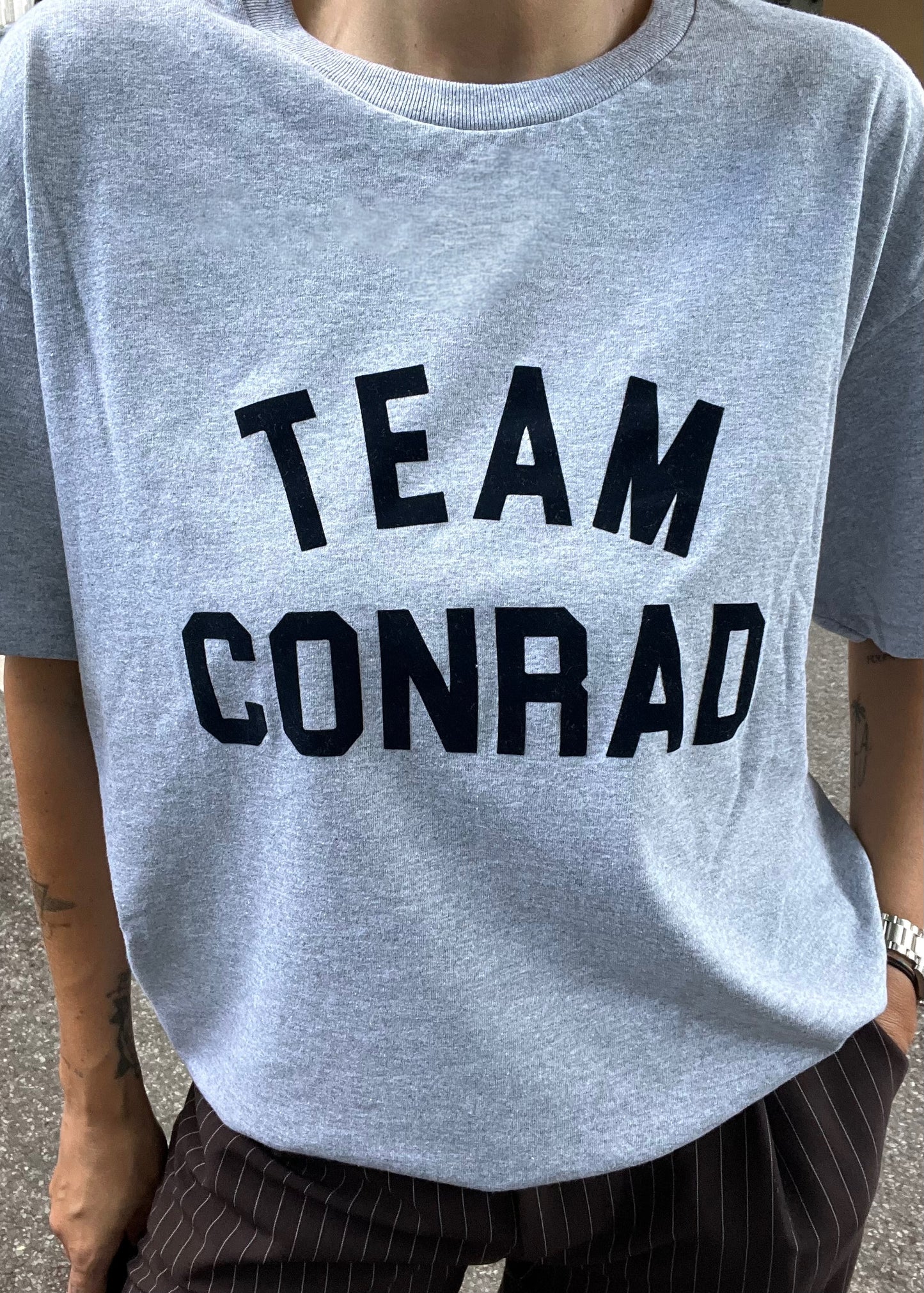 ‚TEAM CONRAD‘ Shirt