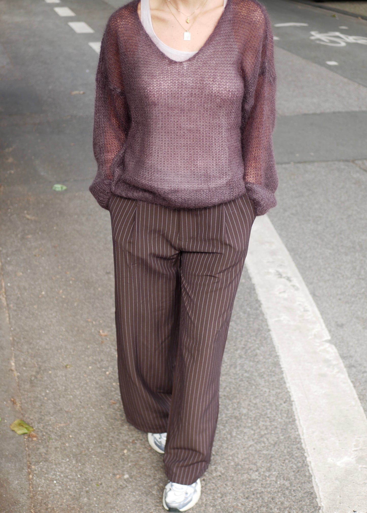 ‘FLUFFY KNIT’ Pullover mauve chocolate