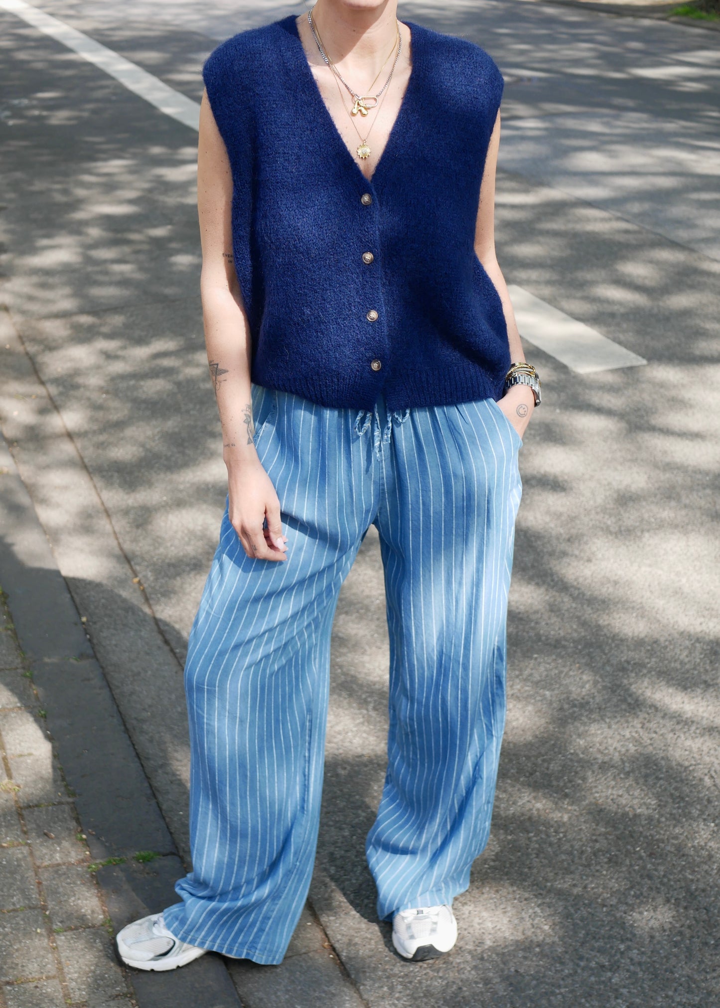 KNIT VEST navy