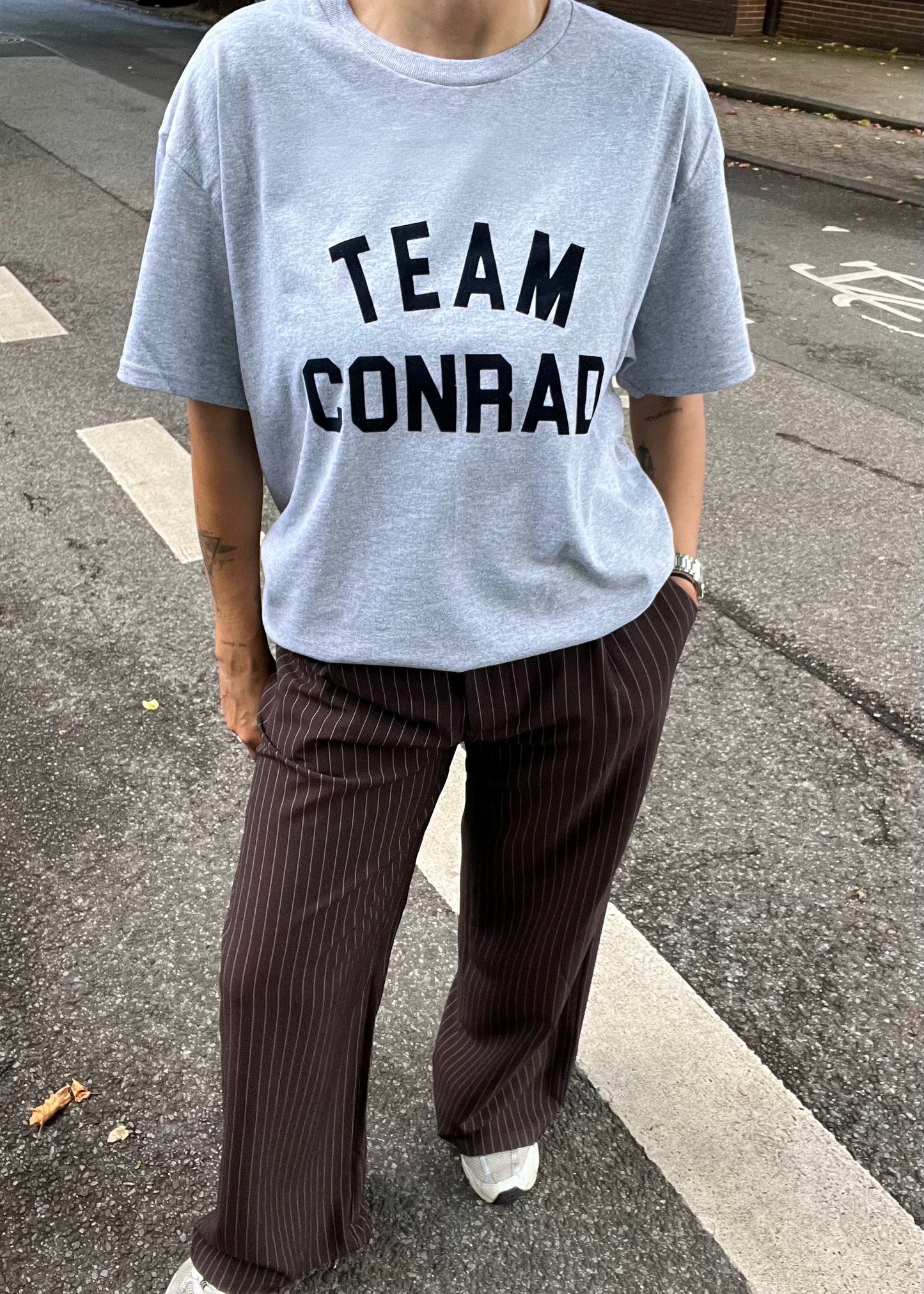 ‚TEAM CONRAD‘ Shirt