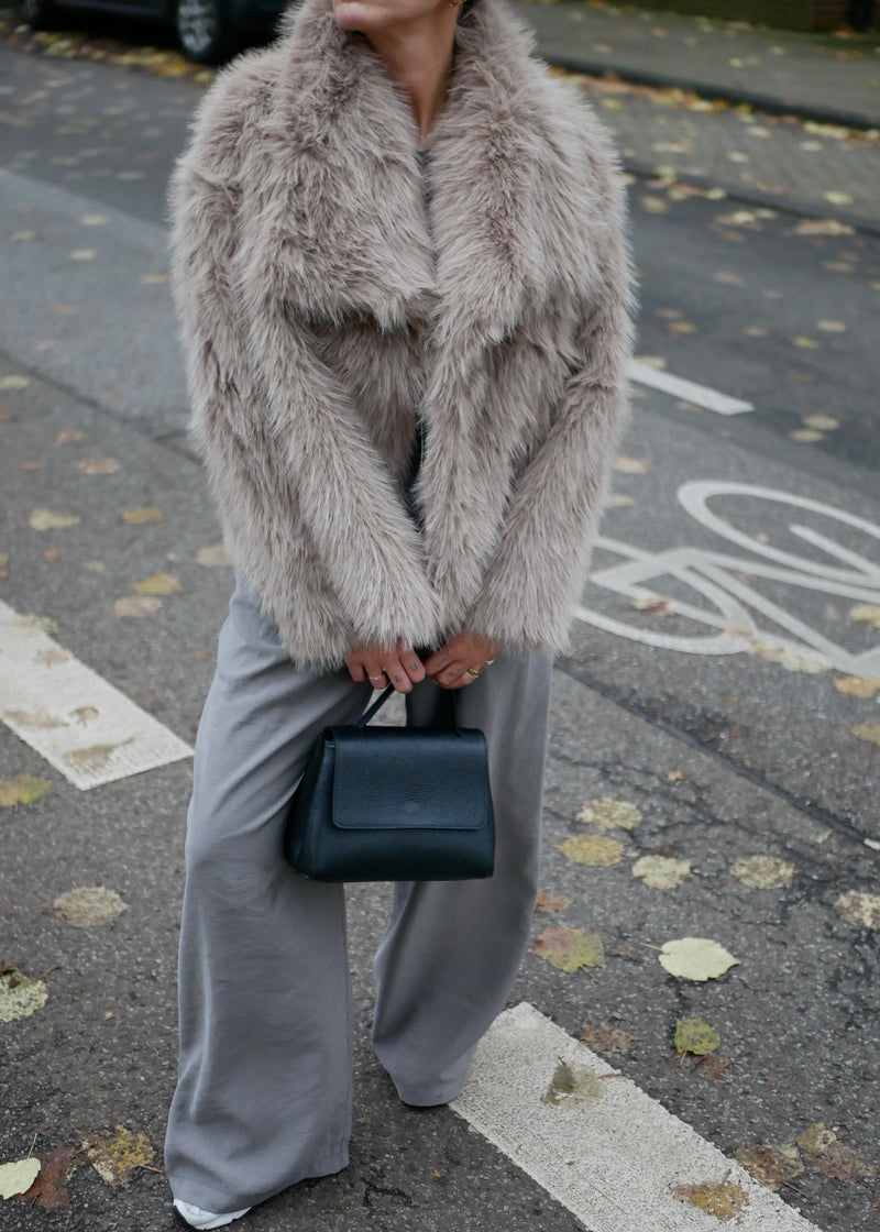 ‘FURRY JACKET’ milky brown