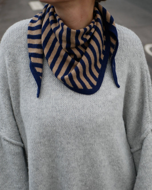 „DREIECKSTUCH“ stripes