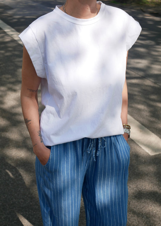 SUMMER T white