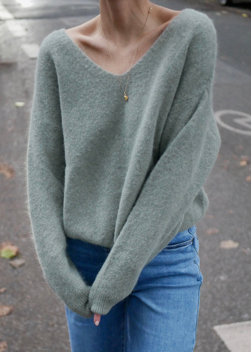 ‘MARA‘ extra soft knit pullover sage