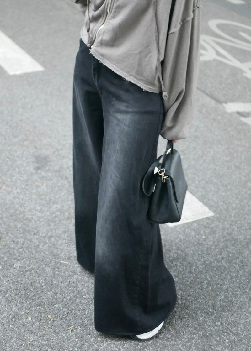 ‘BLACK WASHED’ Wide leg denim