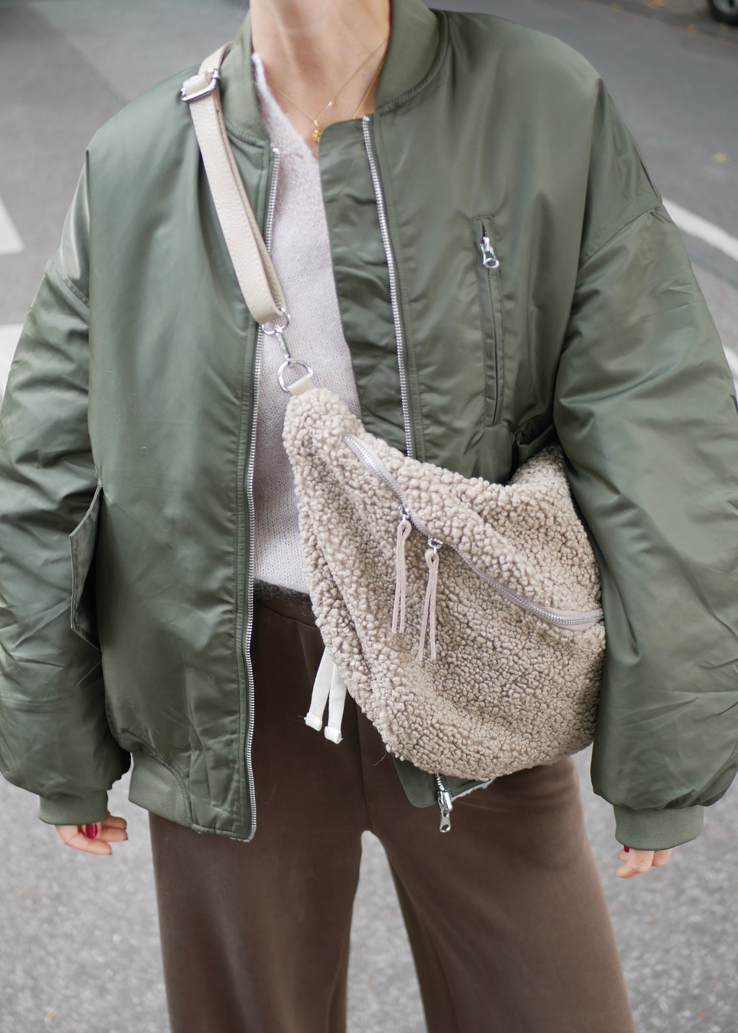 ‘TEDDY’ Classic Nylon Bomber olive reversible
