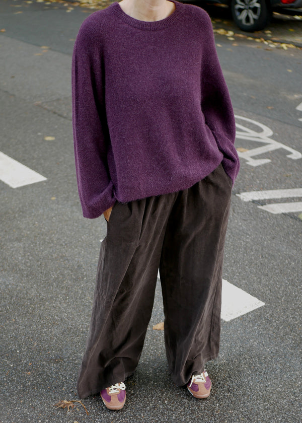 ‘SOFT KNIT‘ classic loose fit knit ‚Aubergine‘