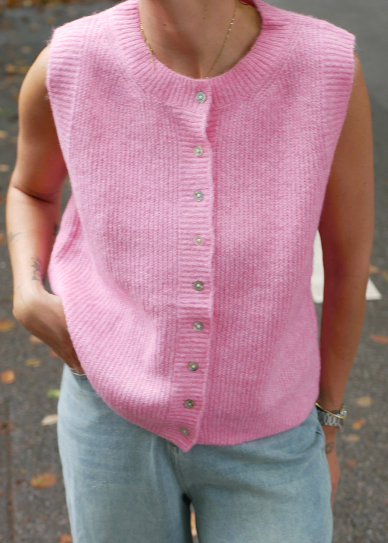 ‘KNIT VEST’ pink