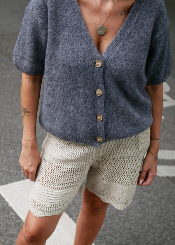 ‘SOFT KNIT’ Shorty cardigan gray