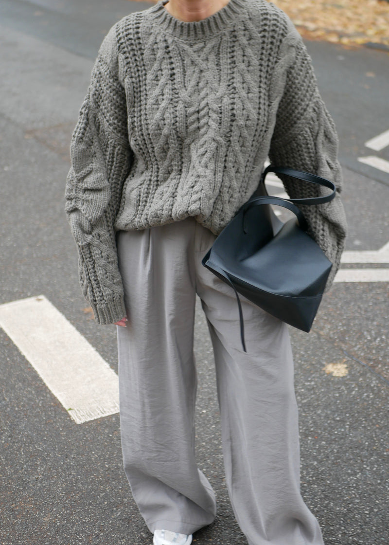 ‘CABLE‘ pattern big knit pullover taupe