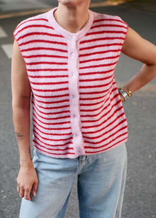 KNIT VEST cherry rose