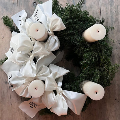 ‘X-MAS BOW’ make it your’s cream