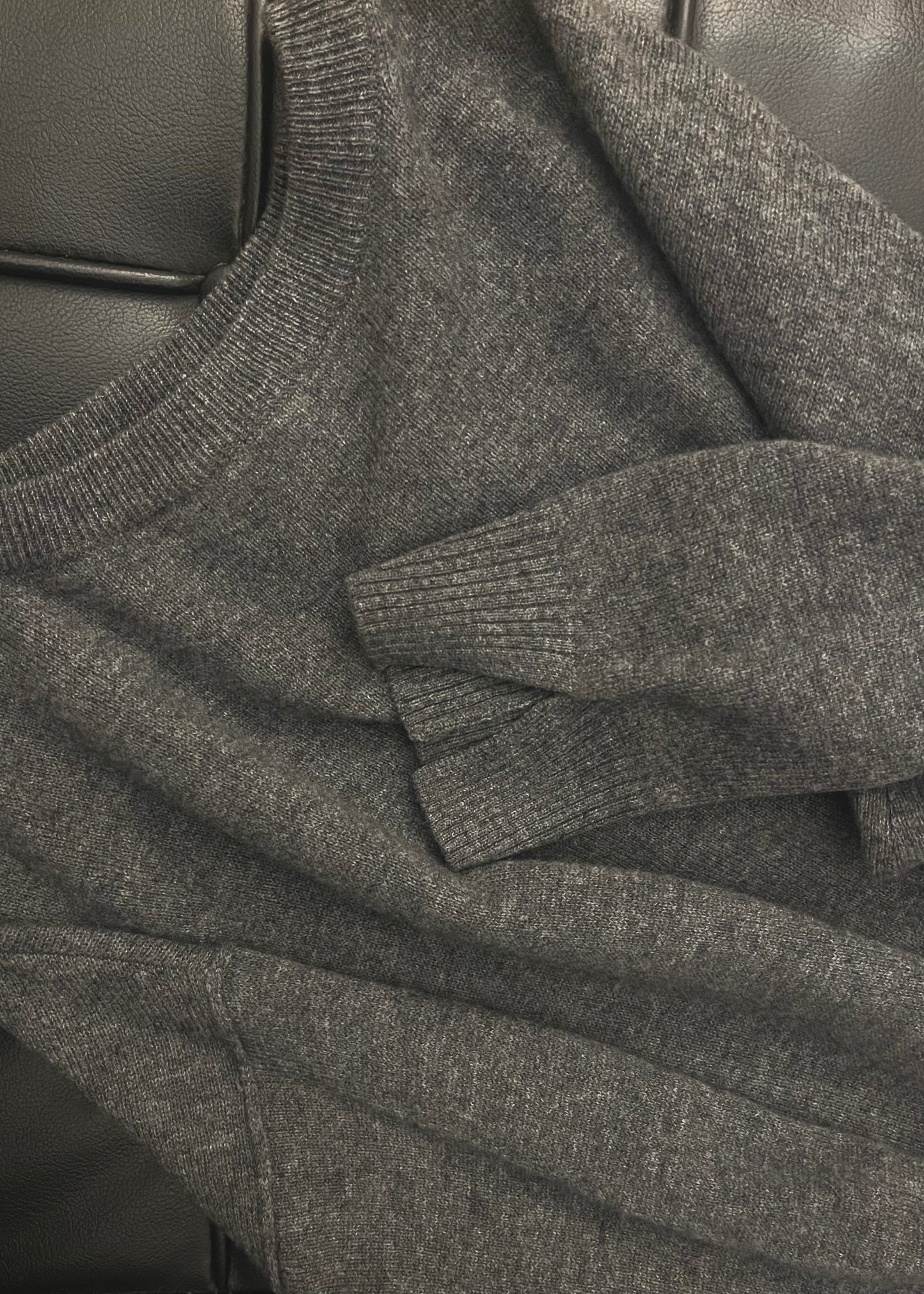 ‘THE CASHMERE’ Edition Soft Knit Pullover antra