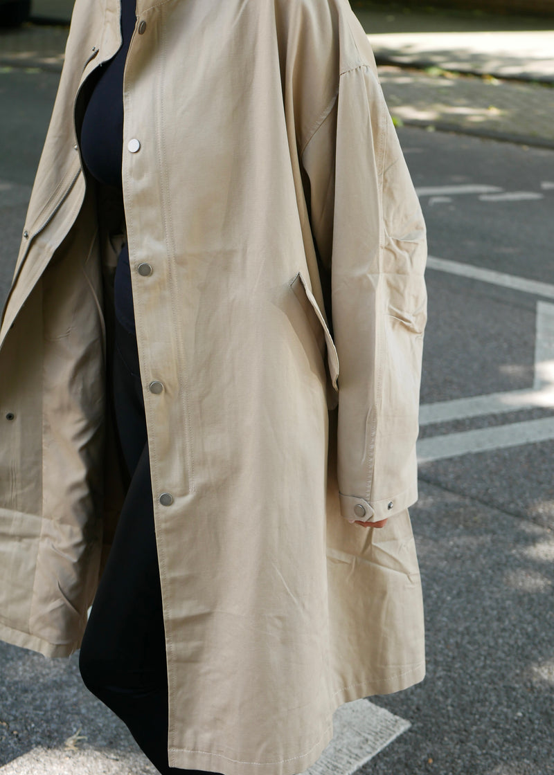 ‘BIG WALKER’ Parka sand