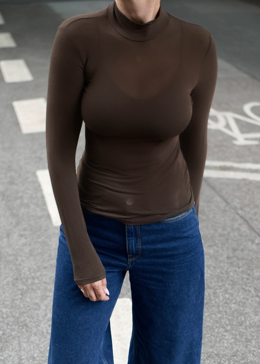 TURTLENECK fine knit chocolate