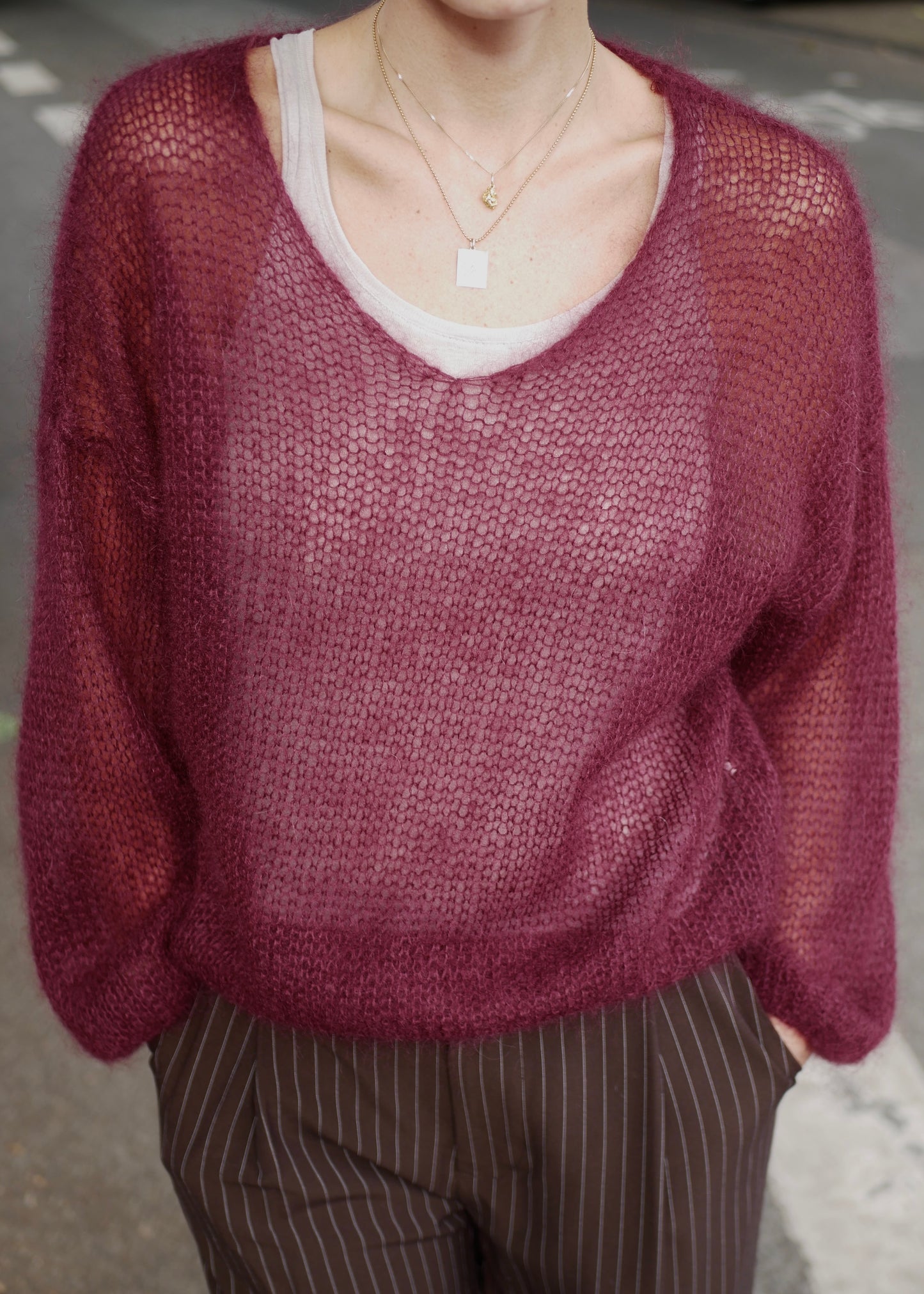 ‘FLUFFY KNIT’ Pullover cherry wine
