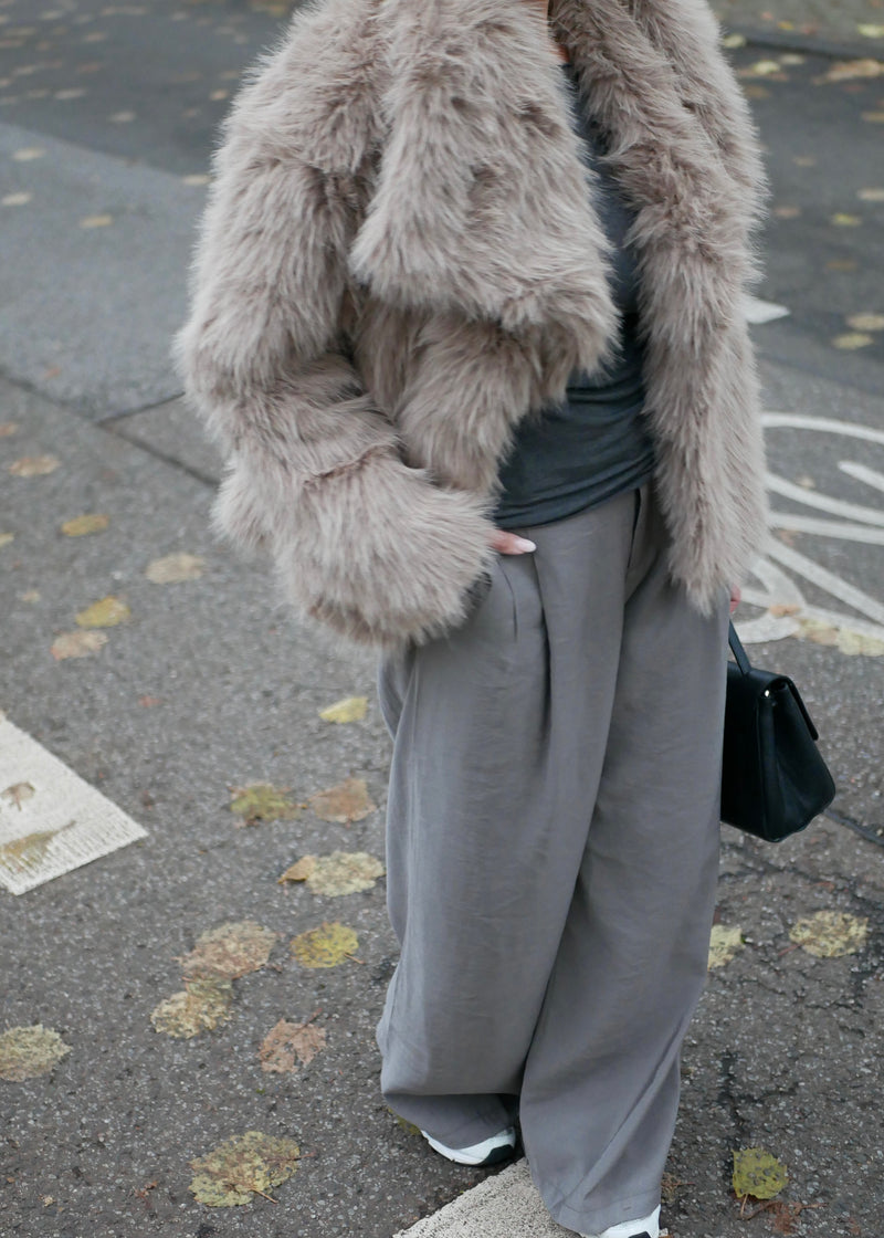 ‘FURRY JACKET’ milky brown