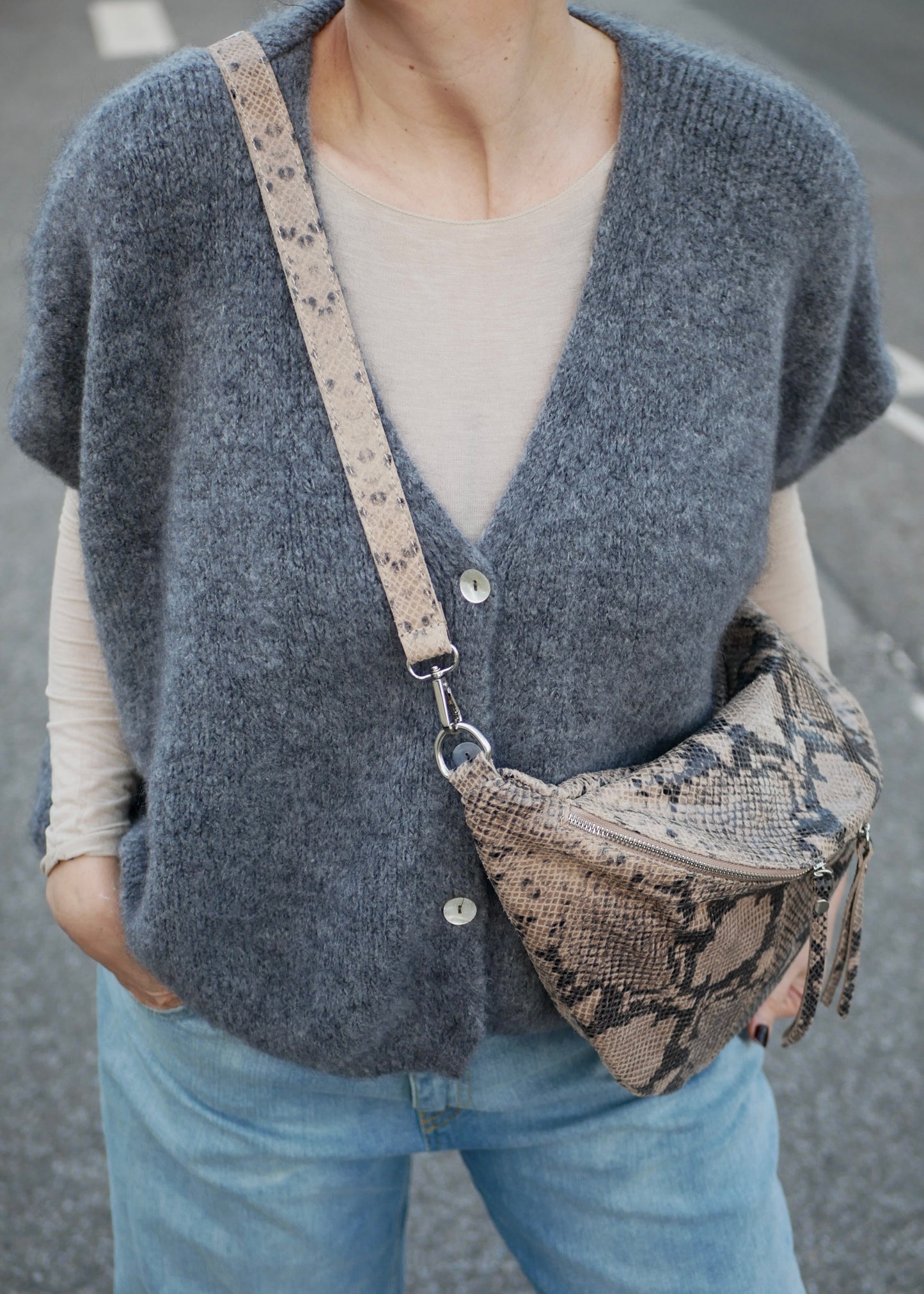 ‘COSY KNIT’ Cardigan antra