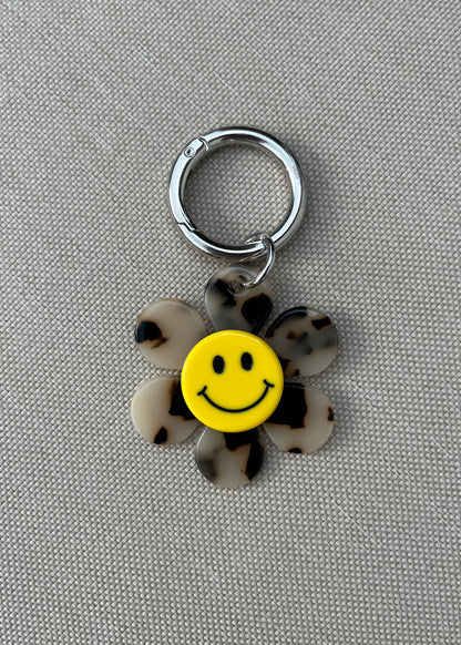 `HAPPY FLOWER` Keychain